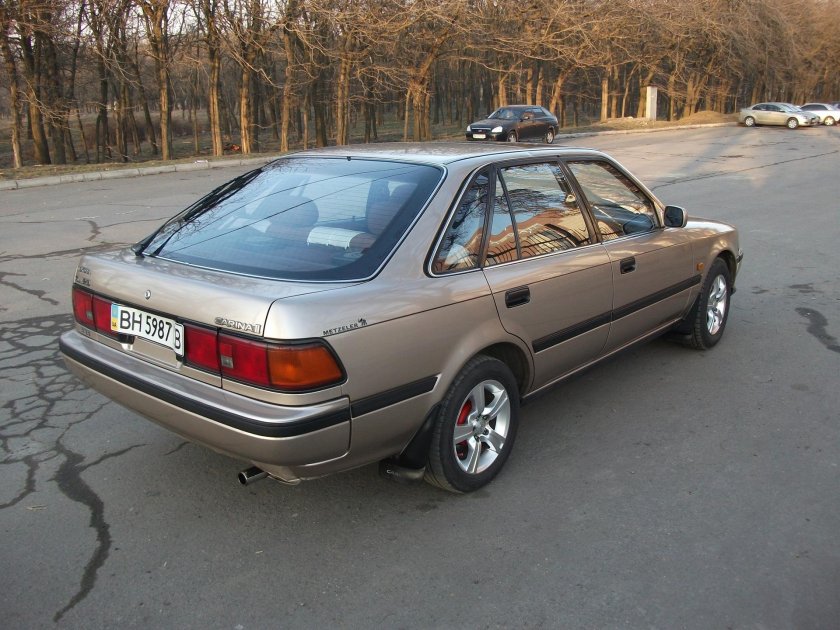 Тойота Карина 2 хэтчбек