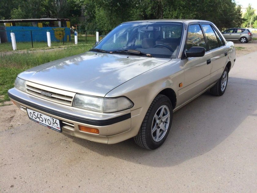 Toyota Carina 1988