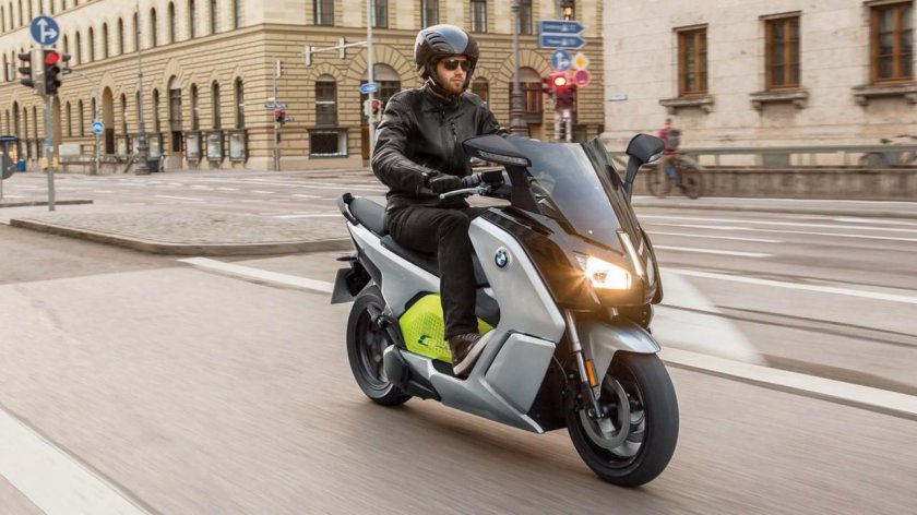 Электроскутер BMW