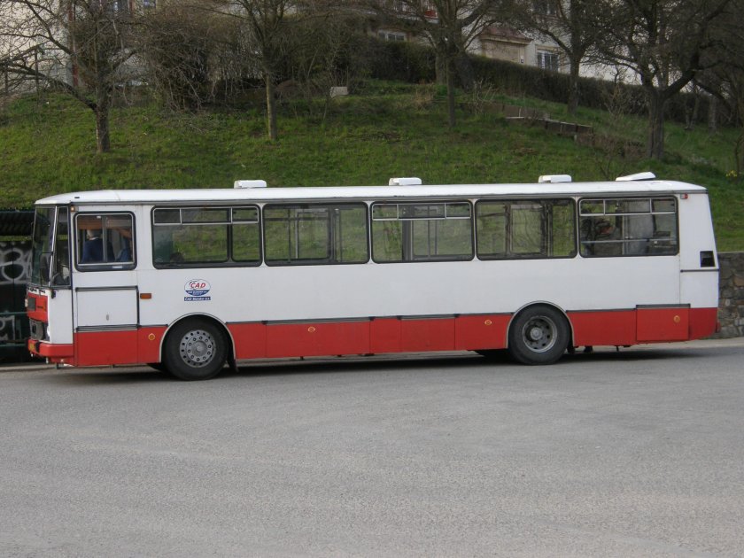 Кароса автобус