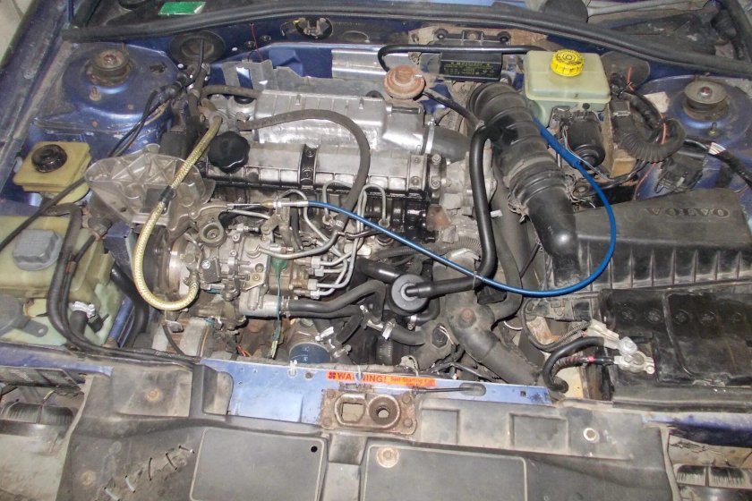 Подкапотное пространство Максус