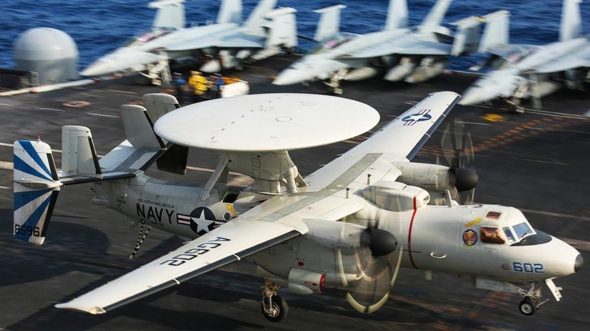 Самолет Grumman e-2 Hawkeye