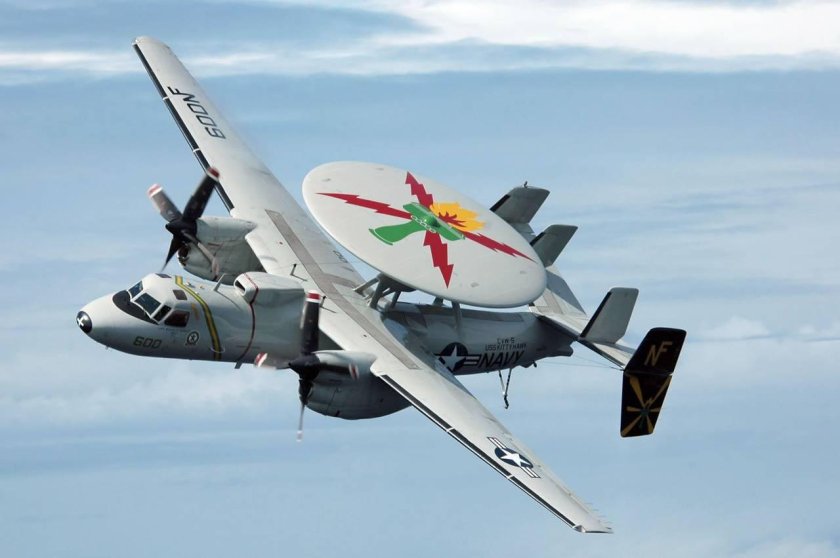 Самолеты e-2c Hawkeye