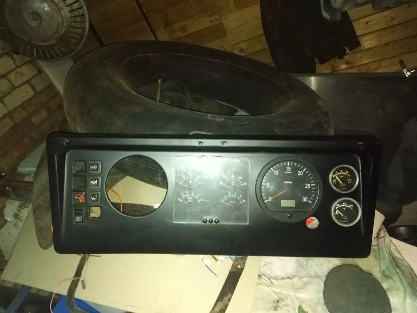 Панель приборов КАМАЗ 55102