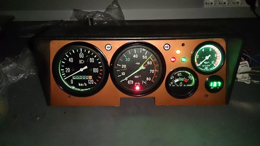Приборная панель КАМАЗ 5320