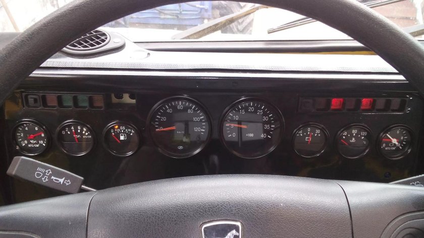 Приборная панель КАМАЗ 5320