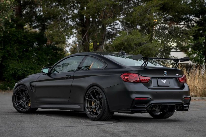 BMW m4 f82 GTS