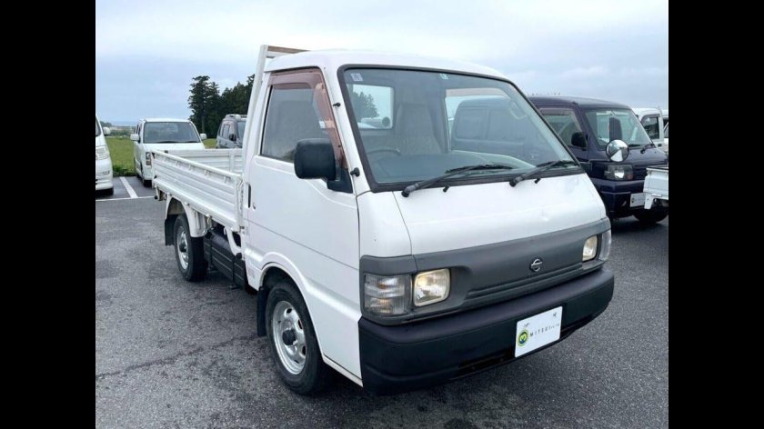 Nissan vanette truck