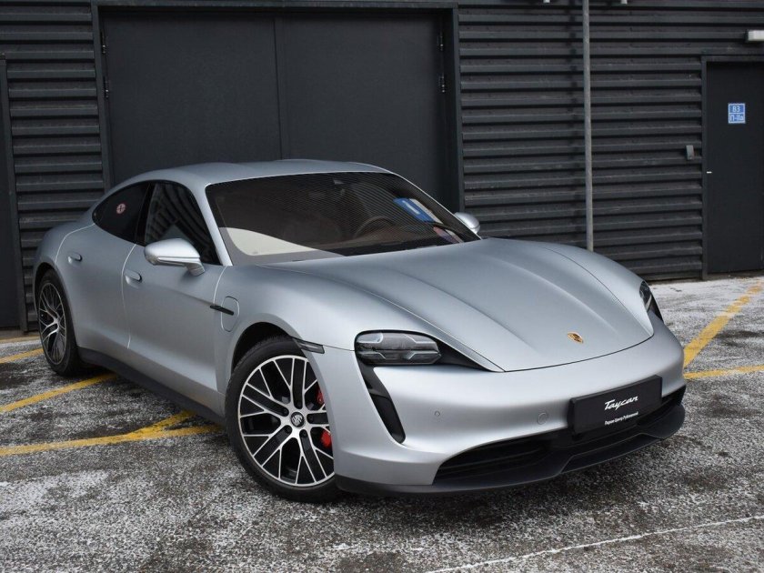 Porsche taycan 2021