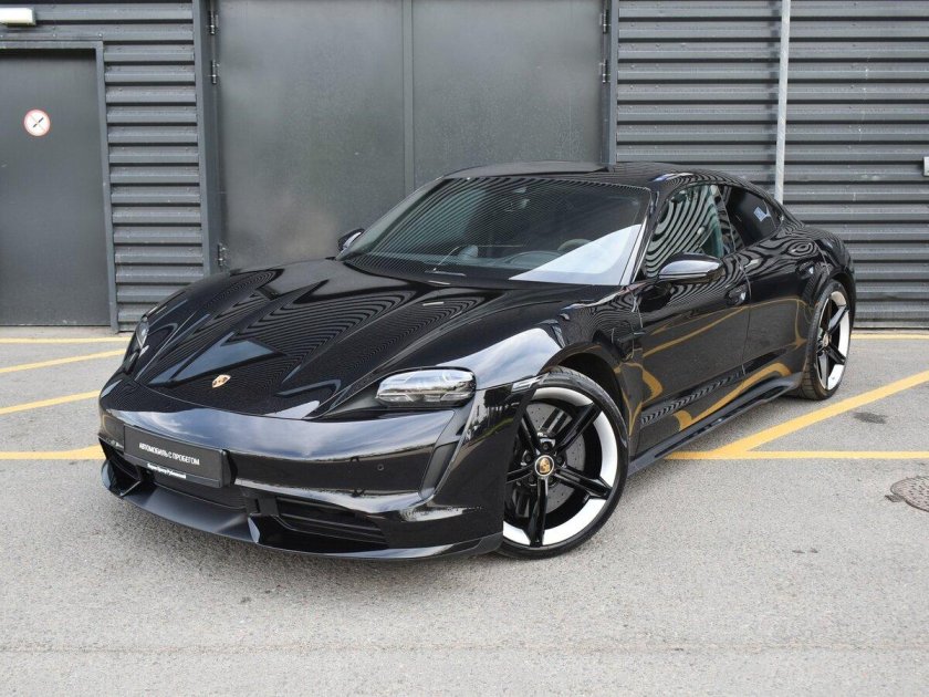 Порше черный