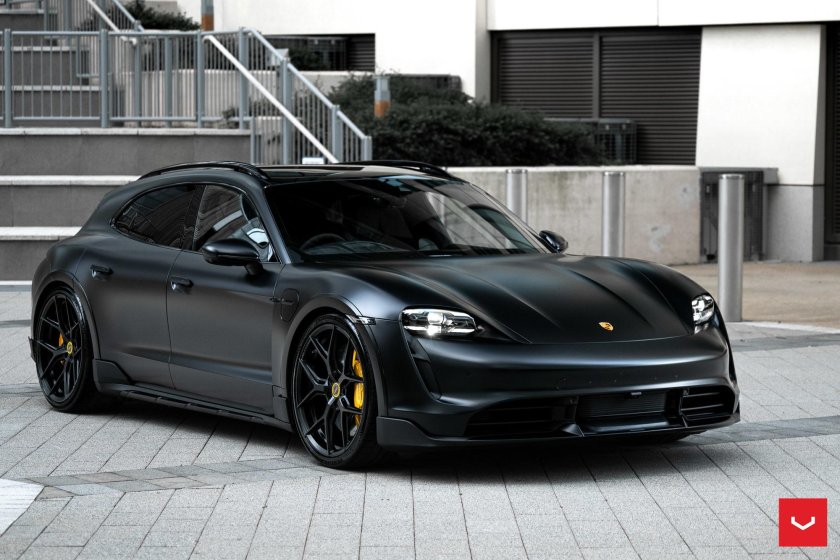 Porsche Taycan черный