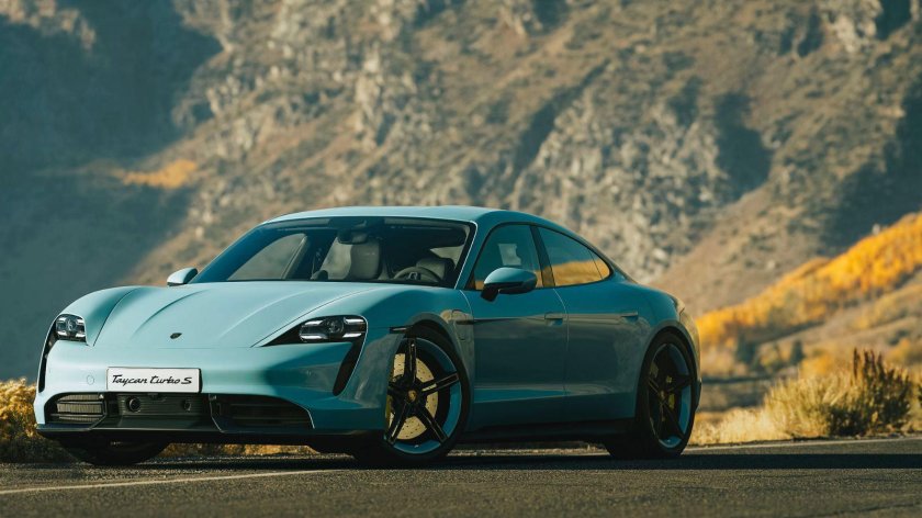 Porsche taycan turbo s