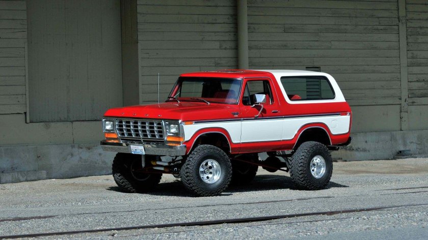 Ford Bronco 1
