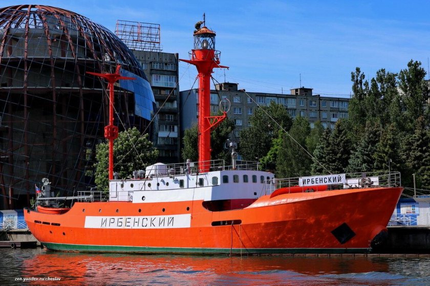 Плавучий Маяк Ирбенский в Калининграде