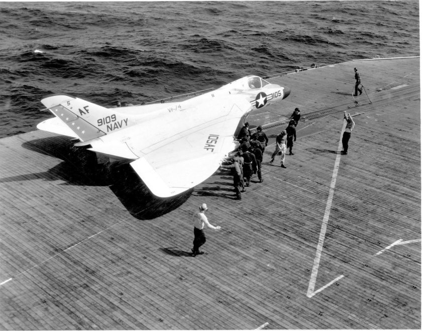 F4d-1 SKYRAY be-Devilers VF-74