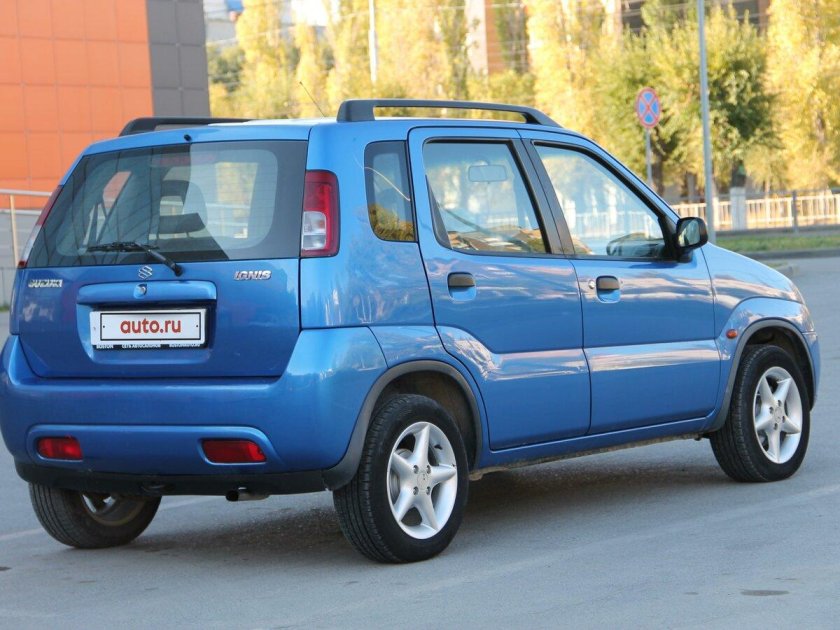 Suzuki Ignis 2000