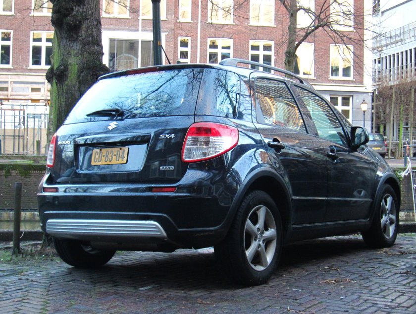 Сузуки sx4 черная