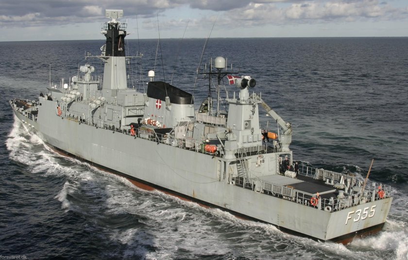 L-16 F-341 HDMS Absalon Frigate Command support ship RDN