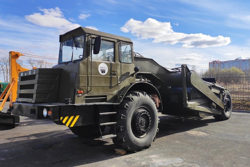 Скрепер МОАЗ-6014