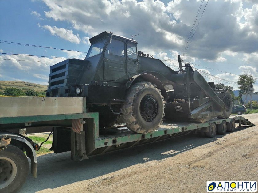 Скрепер самоходный МОАЗ-6014