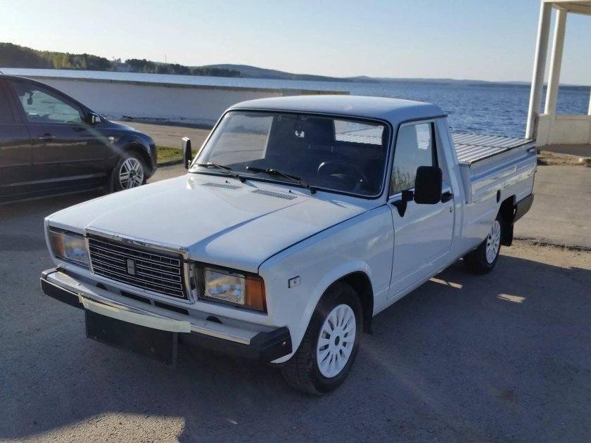 ИЖ 27175 белый