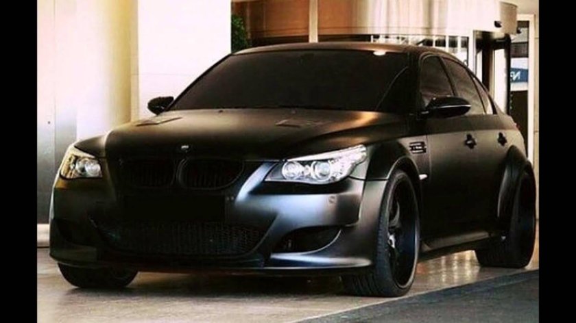 БМВ м5 е60 черная