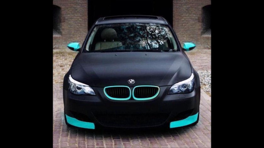 БМВ e60 розовая