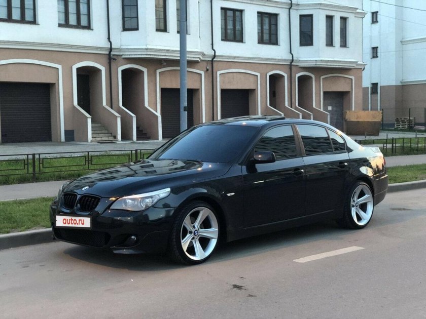 БМВ е60 черная