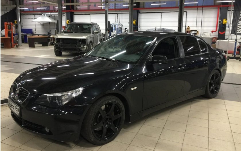 БМВ е60 черные диски