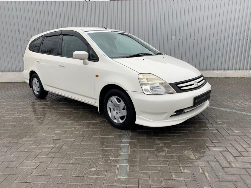 Хонда стрим 2002