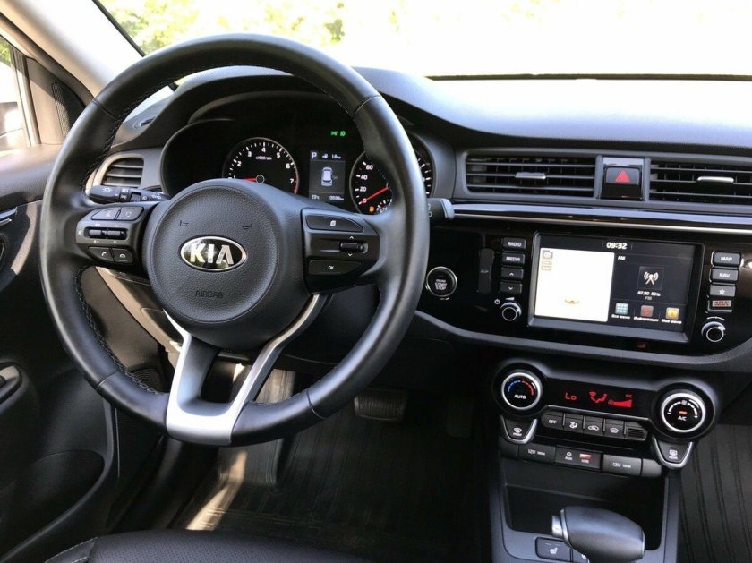 Киа Рио 2018 салон