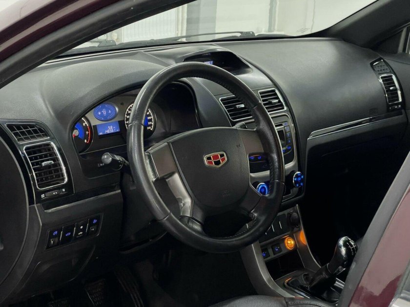 Джили эмгранд ec 7