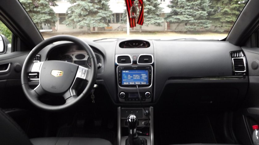 Geely Emgrand ec7 RV
