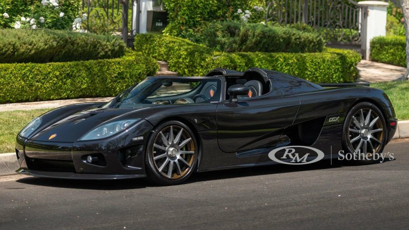 Автомобиль koenigsegg