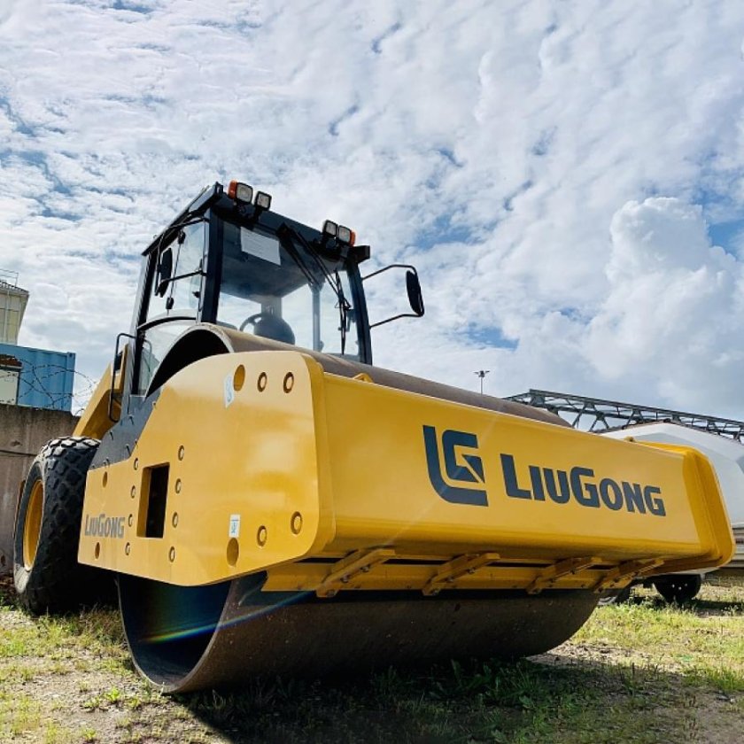 Каток Liugong clg6616e