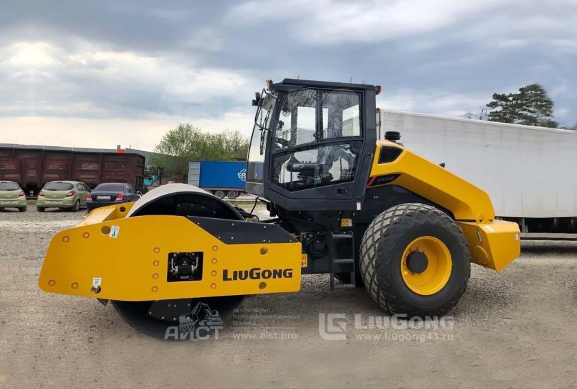Грунтовый каток Liugong clg6614e
