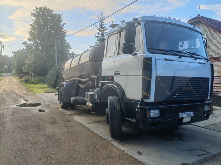 Маз ассенизатор