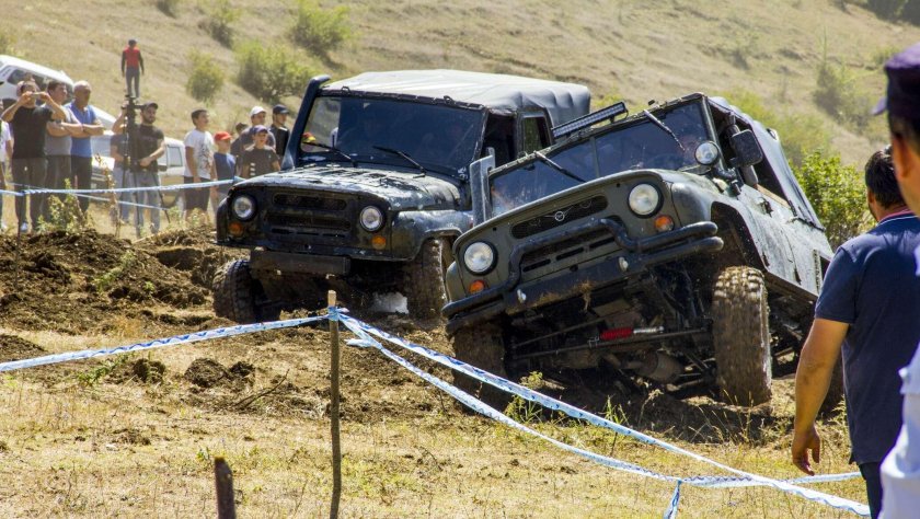 Джип-триал в грязи