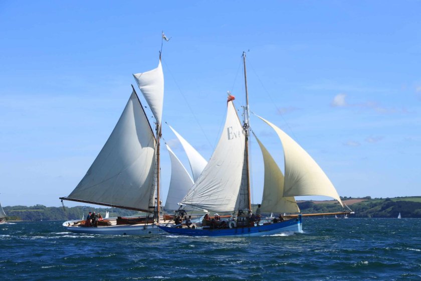 Классической гафельной яхты