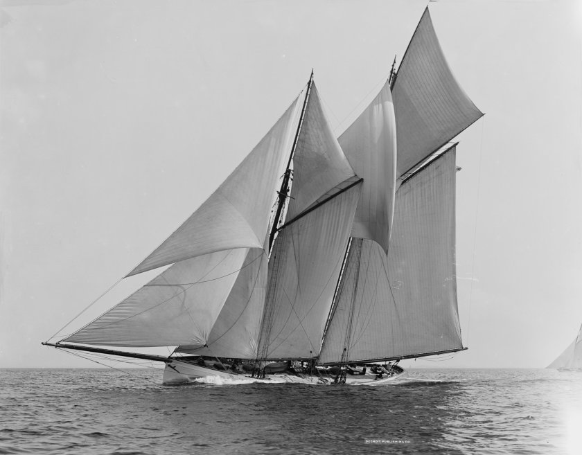 Парусный корабль