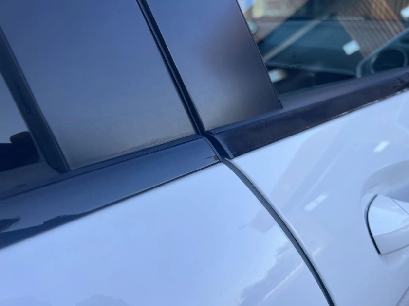 Черные молдинги Мерседес