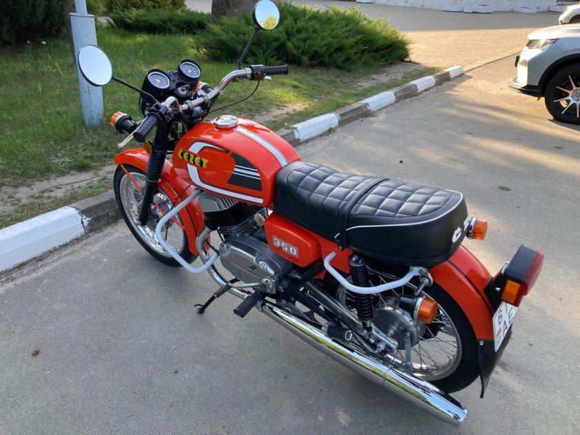 Мотоцикл чезет 350