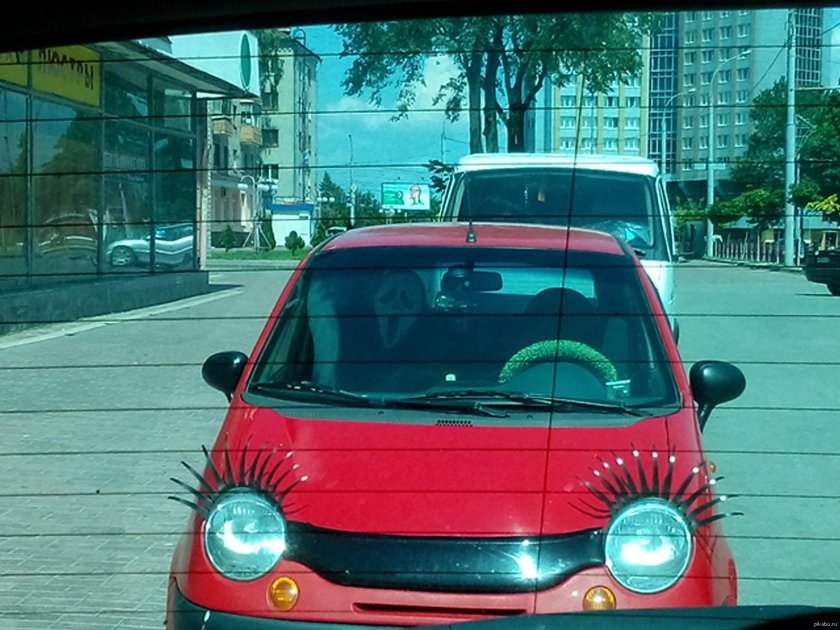 Дэу Матиз красный с ресницами