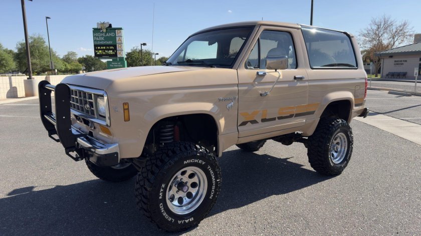 Ford bronco