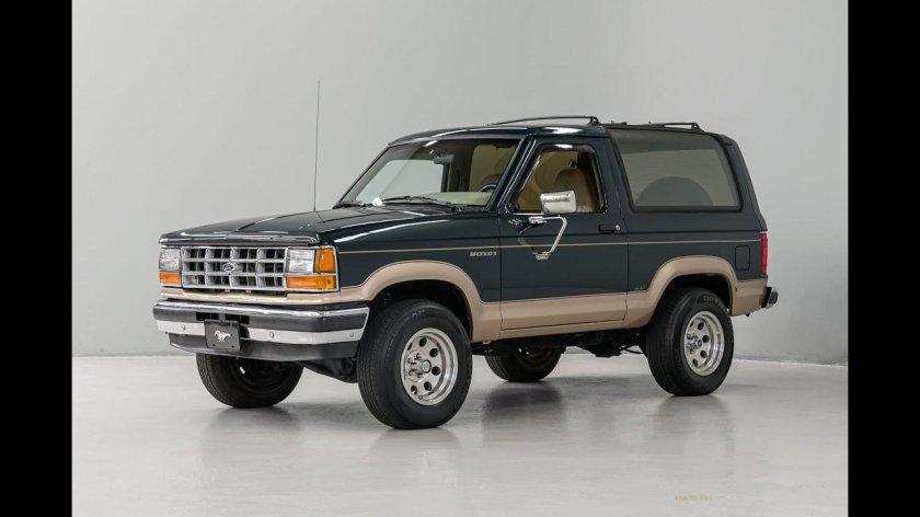 Ford Bronco 2