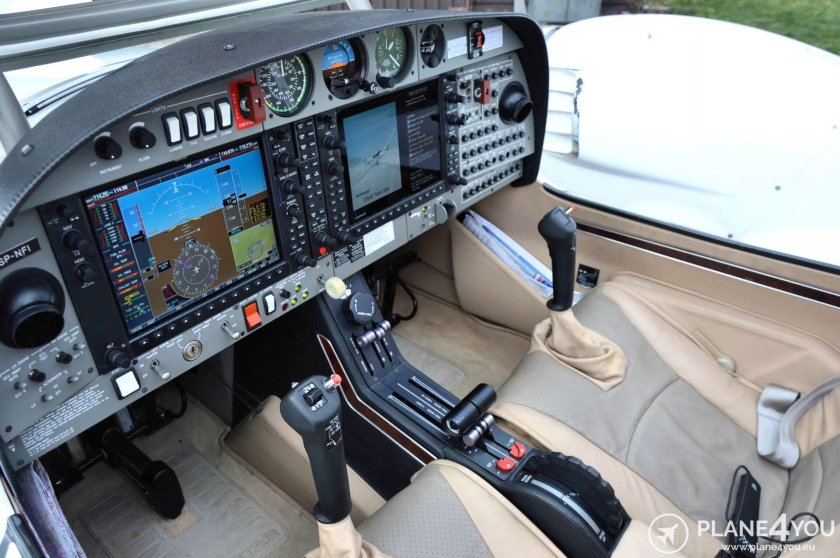 Diamond 42 Cockpit