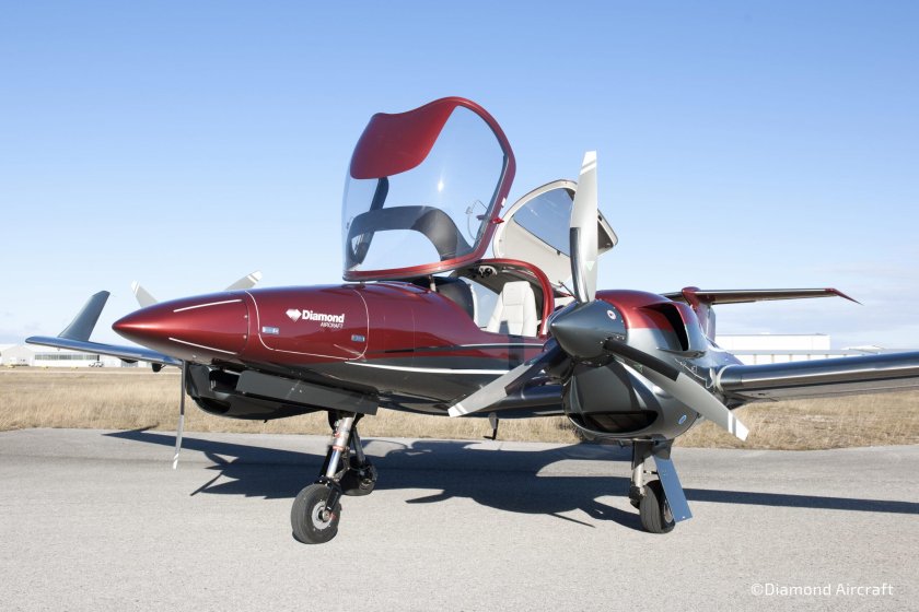 Даймонд 40 самолет