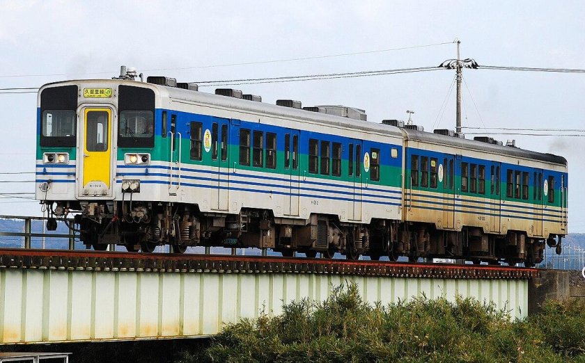 Jnr Kiha поезда