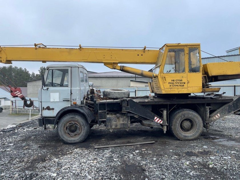 Автокран маз
