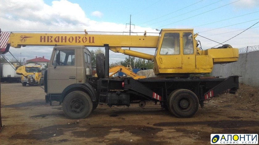 Автокран КС-3577